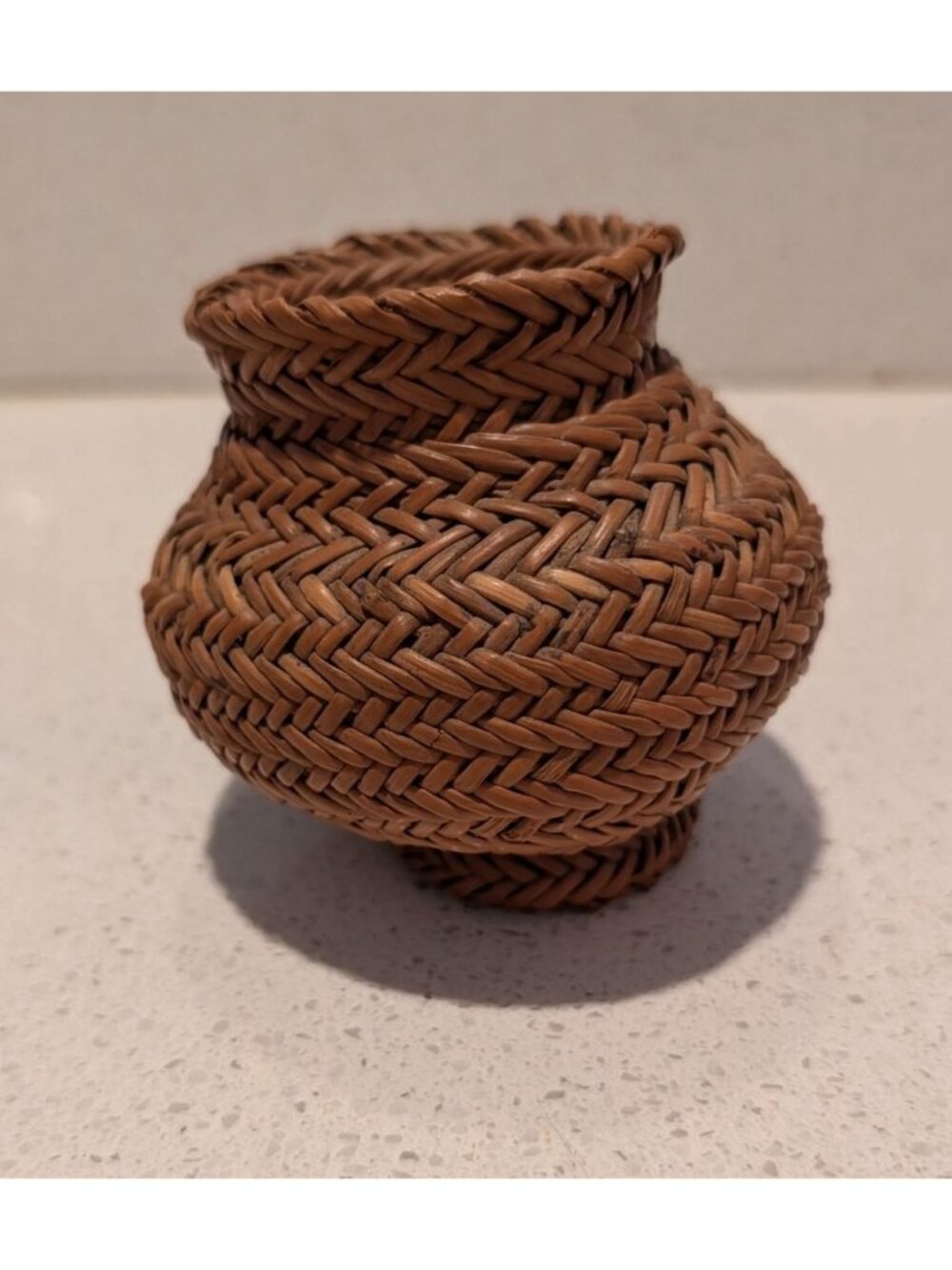 Vintage Hand-Woven Pine Needle Basket Olla Shape Rustic Decor Unique Artisan - Picture 3 of 16